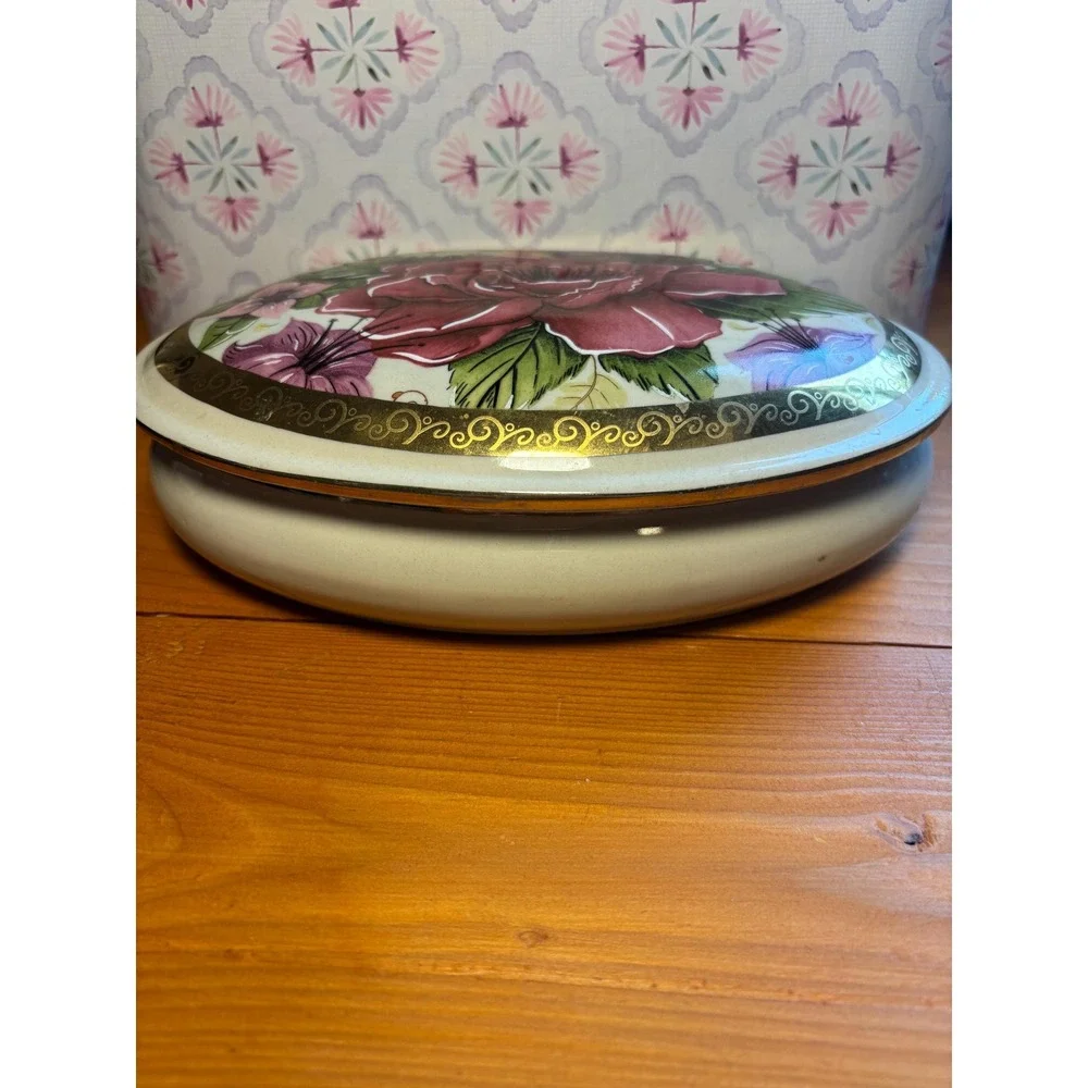 Casual Limited Edition Music Box